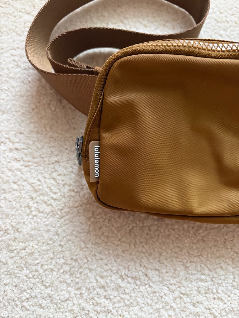BNWOT- Lululemon Belt Bag - Picture 3 of 7